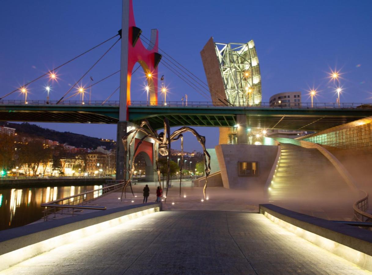 Clasico Y Funcional Vivienda Turistica Centro Bilbao Exteriör bild