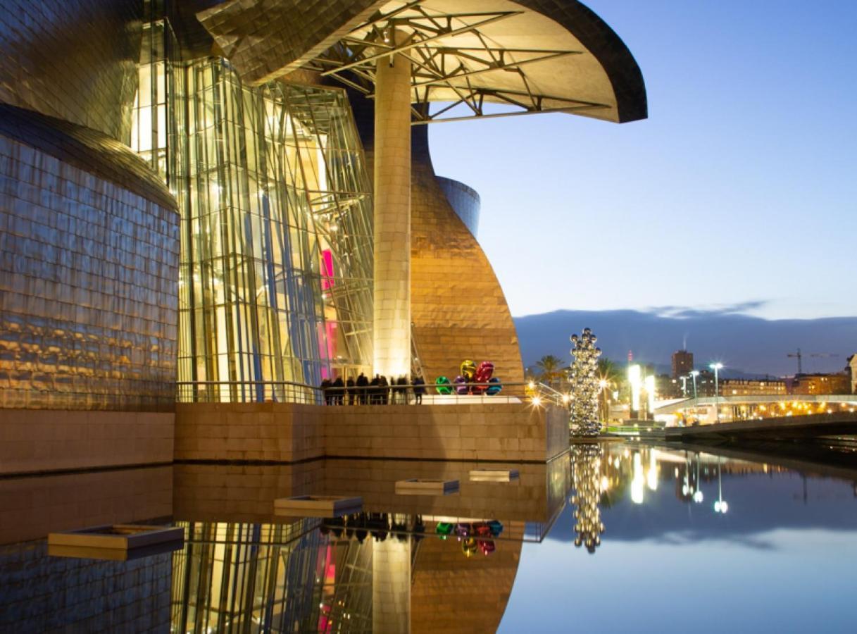 Clasico Y Funcional Vivienda Turistica Centro Bilbao Exteriör bild